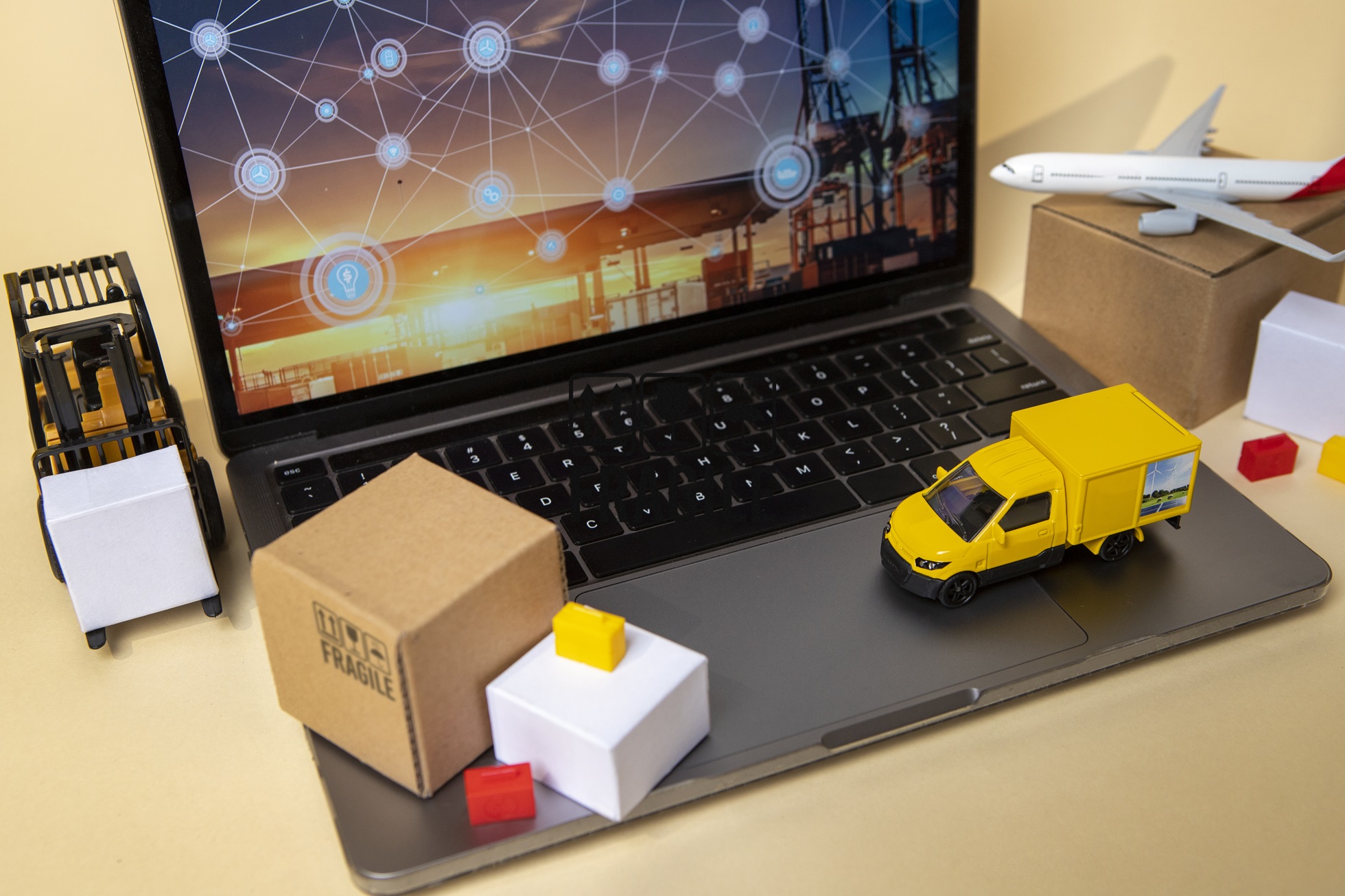 Imagem de freepik - Desenvolvimento de Website para o Setor Logístico